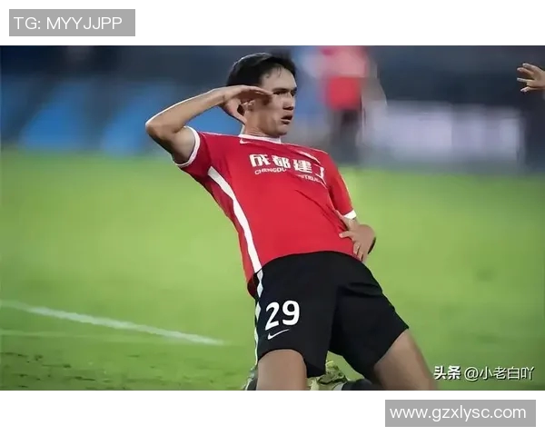 中国足球明星的崛起与影响力解析及其在国际舞台上的表现