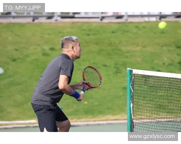 南京网球队技术深度解析：从基础训练到比赛策略的全面探讨