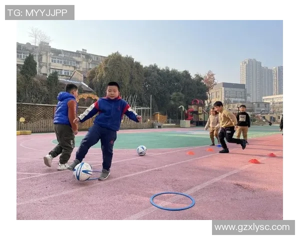 小小足球明星的成长之路与体育小达人梦想的追逐